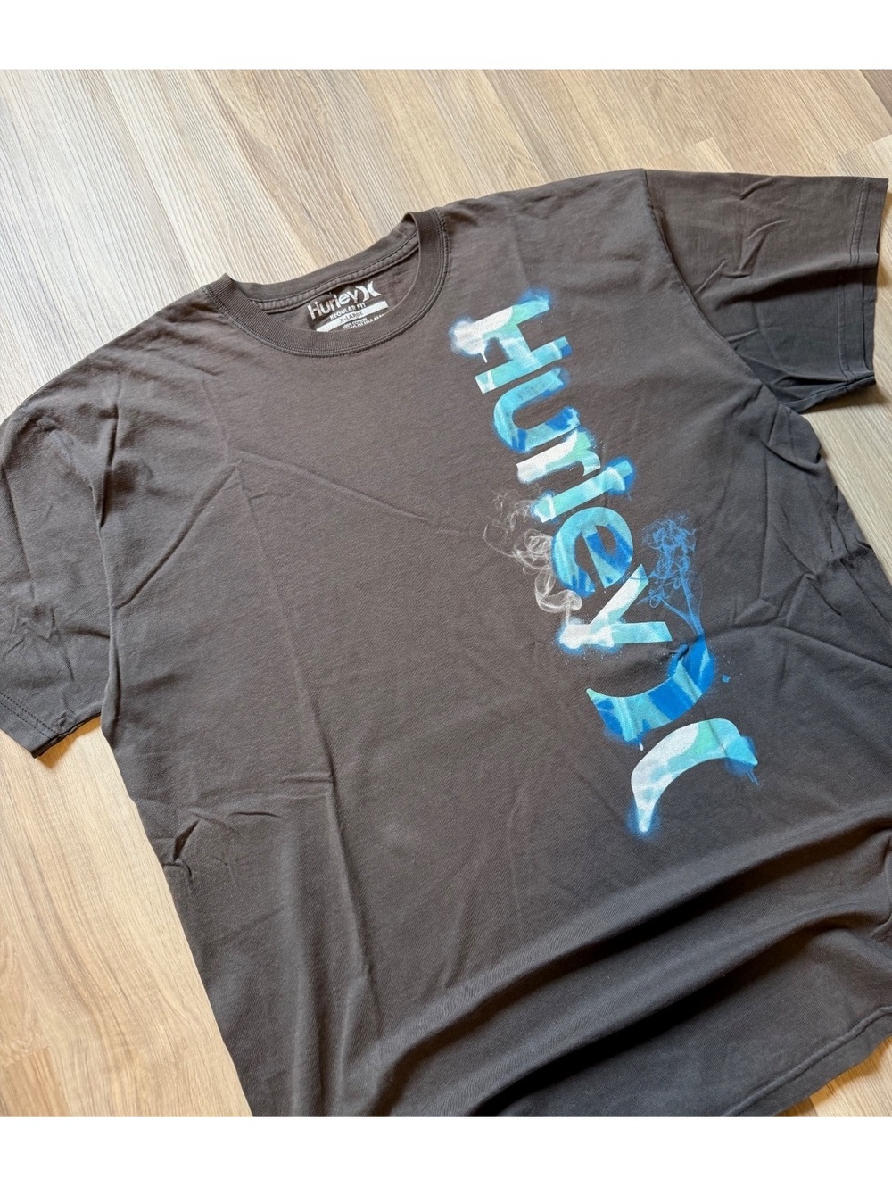 Vintage Y2K Hurley Surf Spellout T-Shirt